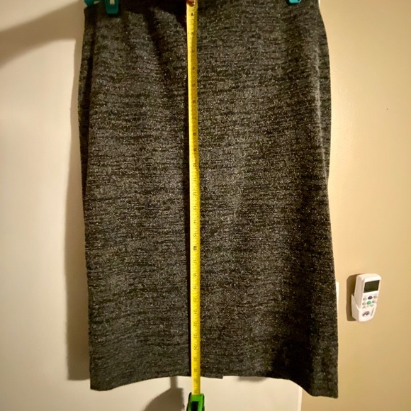 Chelsea & Theodore Black Heathered Skirt L-SOLD - Picture 5 of 7